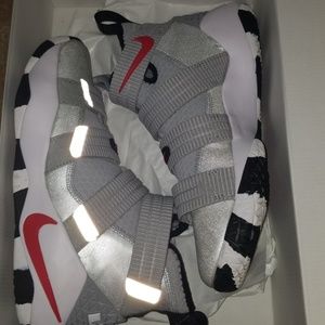 Lebron james size 8 men